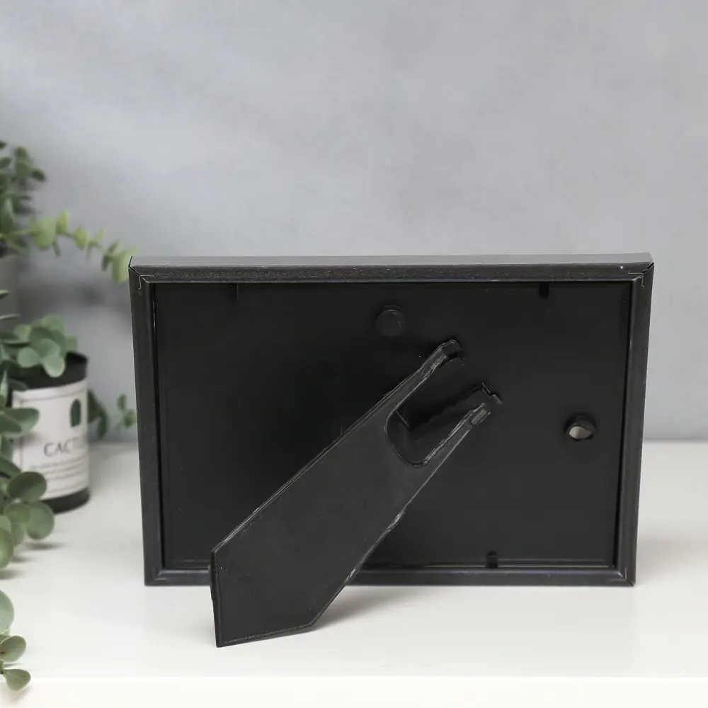 Фото 3 Рамка Simaland 5193362, 15x21 см, пластик, цвет серебристый Фото 3 Рамка Simaland 5193362, 15x21 см, пластик, цвет серебристый