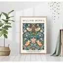 Постер 28 картин "Моррис. клубничные воришки" 70x50 см, в подарочном тубусе без рамы