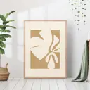 Постер 28 картин "Лепестки на бежевом" 50x40 см