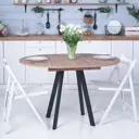 Кухонный стол круглый Frenesie Столэлиппрофилькрафтзолотойкаркасчерный 85x85 см лдсп цвет дуб крафт золотой