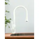 Смеситель для кухни OUTE из нержавеющей стали SUS 304 цвет белый с гибким силиконовым изливом