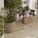 Ламинат Egger Дуб Бардолино Коричневый 33 класс толщина 8 мм с фаской 2 м²