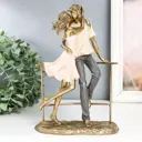 Сувенир интерьерный "Поцелуй у парапета" песочный 8x17x25 см