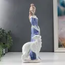 Сувенир интерьерный "Девушка с гончей собакой" 30x11x8 см