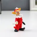 Сувенир интерьерный "Клоун в красном костюме, с булавами" 6.6x3x4.7 см