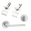 Комплект для межкомнатной двери Paulinidor ручки 546-06 slim + защелка 5-45PL + завертка AL 06 slim + задвижка BK45 белый