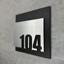Цифры на дверь квартиры Бестмедиа самоклеящиеся №104 15x12 см царапанное серебро