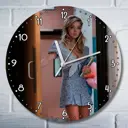 Настенные часы круглые 27 см Бруталити сериалы Euphoria - 3923 цвет черный