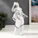 Фигурка сувенирная Simaland "Африканка в национальной одежде" белый с серебром 28x10x14 см