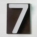 Адресная табличка на дом PINЛайт цифра "7" коричневая подложка c объемной теплой подсветкой