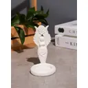 Подсвечник Magic Makers Богиня Викка 7x7x12 см гипс белый