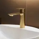 Смеситель для раковины Esko EK26Gold бесконтактный цвет золото