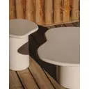 Приставной столик из белого цемента Macarella 48 x 47 см
