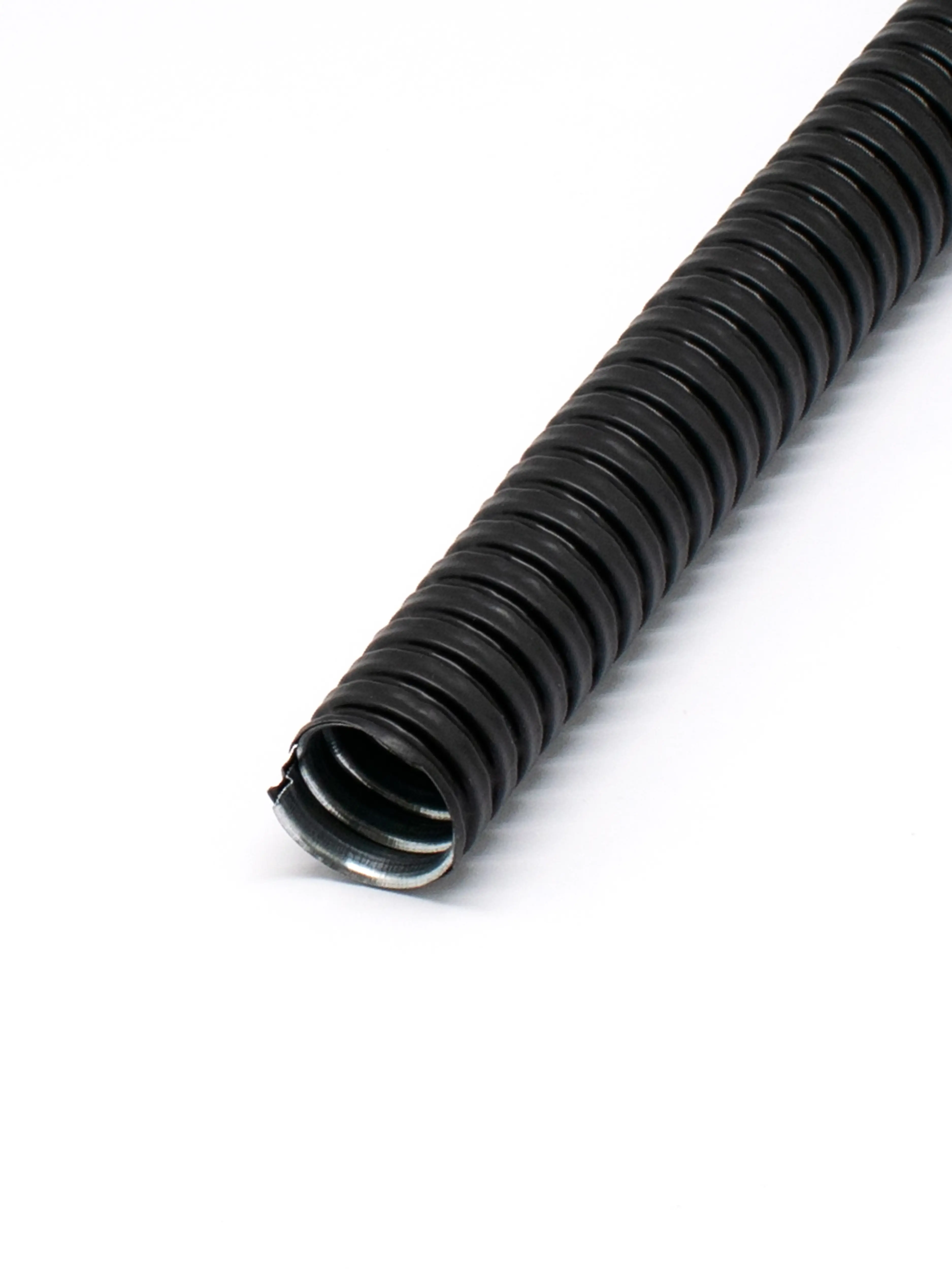 Изображение товара Металлорукав Oxion РЗ-ЦП-20 D20 мм 15 м в ПВХ изоляции черный