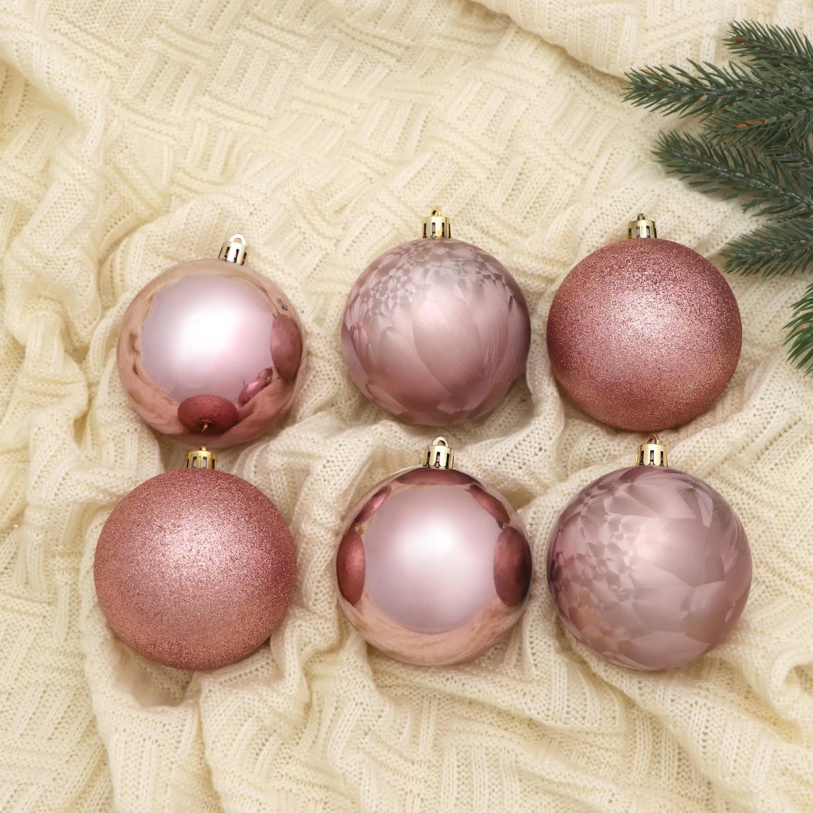 Изображение товара Набор елочных шаров Зимнее волшебство 6490354 8 см пластик розовый 6 шт