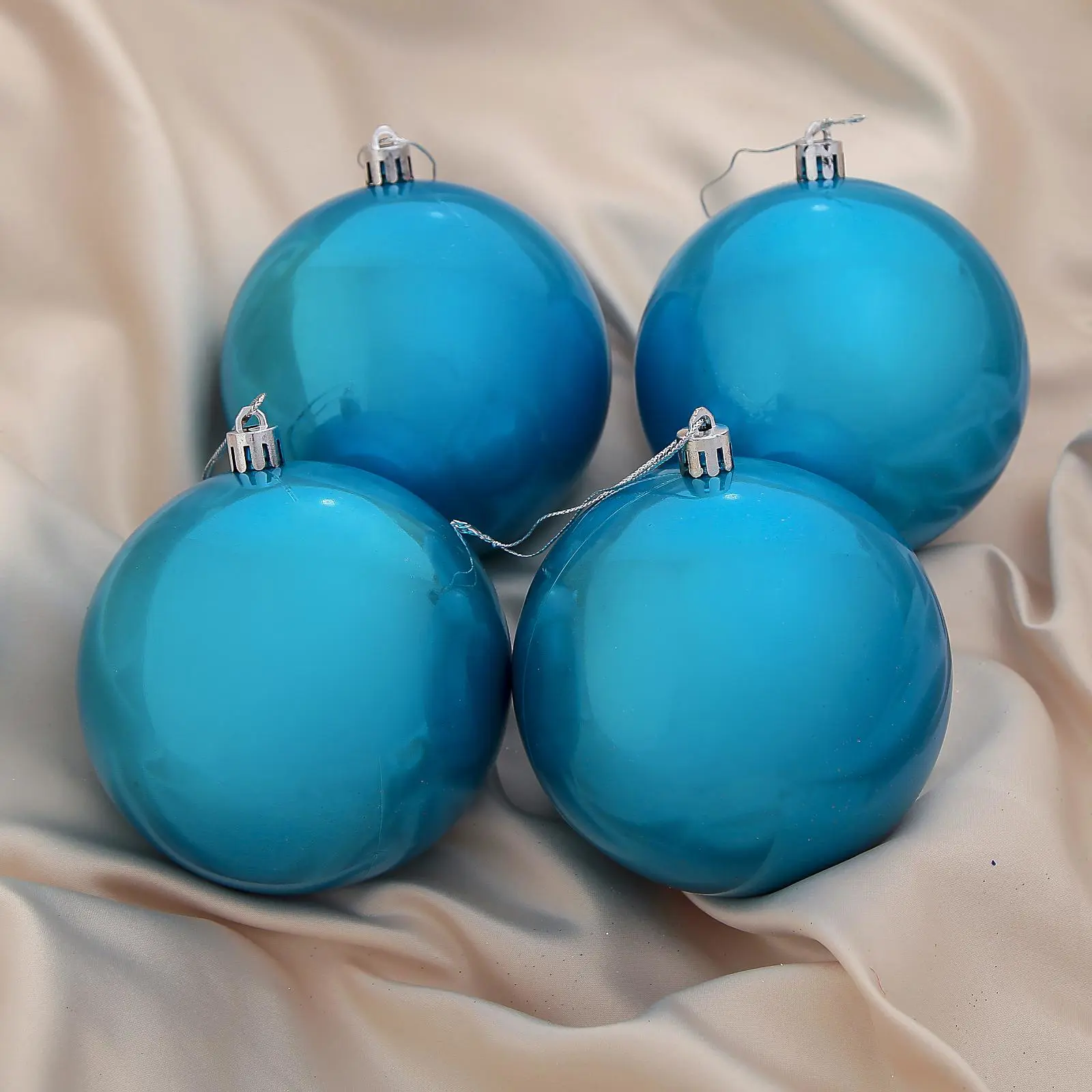 Изображение товара Набор елочных шаров Зимнее волшебство 1009349 Глянец 10 см пластик синий 4 шт