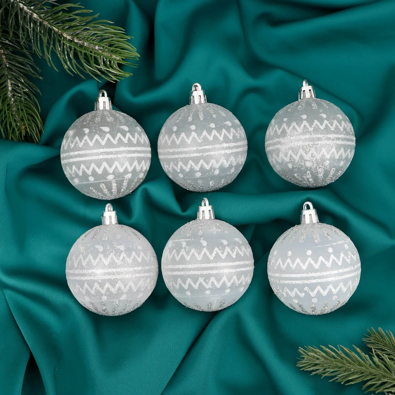 Изображение товара Набор елочных шаров Зимнее волшебство 6536636 Метелица узор 6 см пластик белый 6 шт