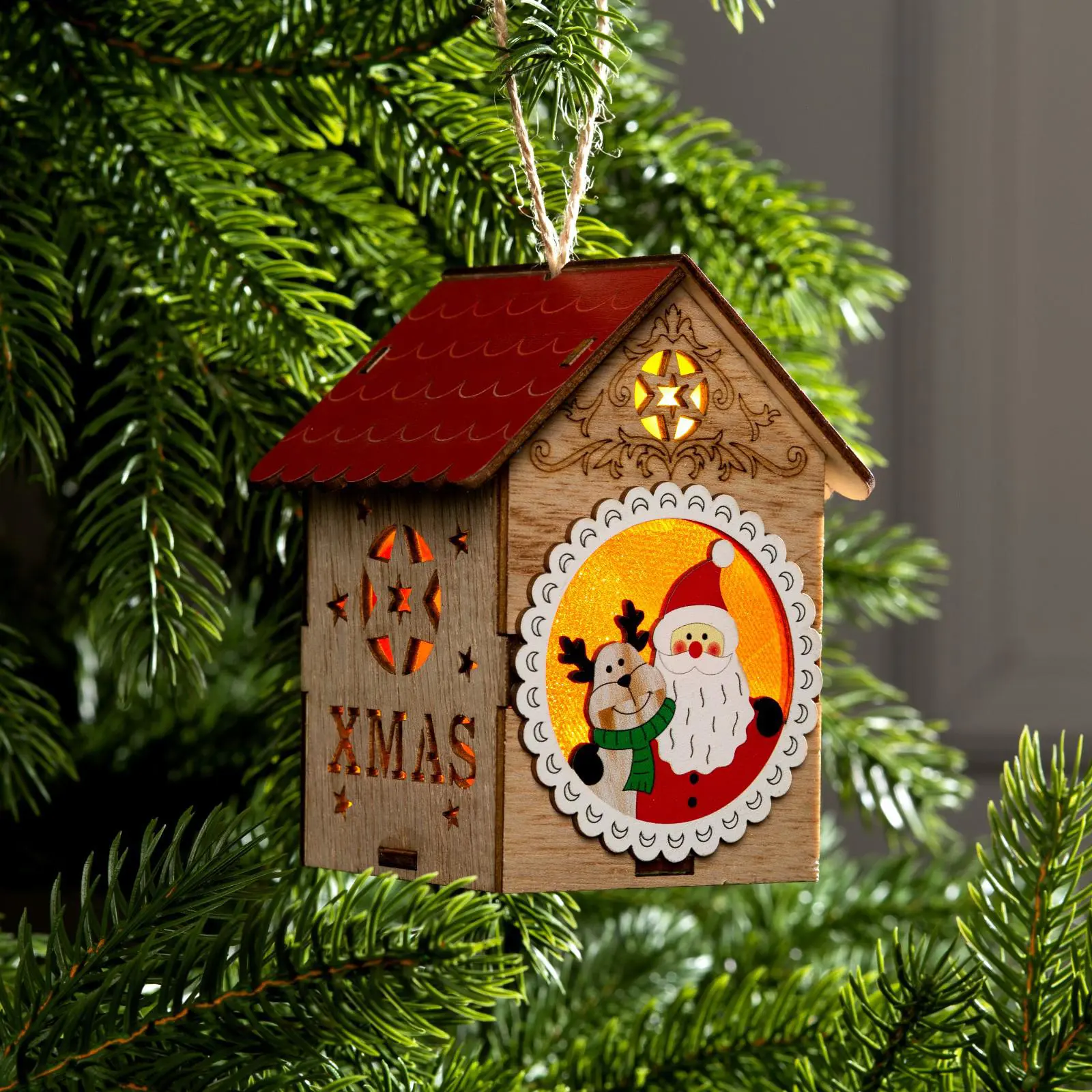 Изображение товара Елочная игрушка Домик и дед мороз Luazon lighting 6117294 7 см х 8 см бежевый