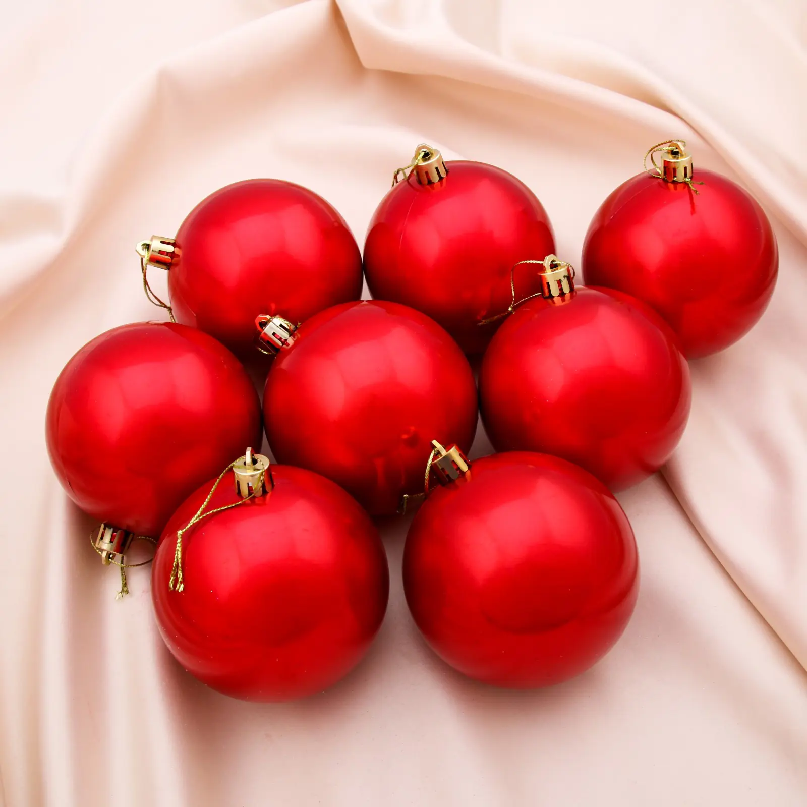 Изображение товара Набор елочных шаров Зимнее волшебство 1009338 Глянец 8 см пластик красный 8 шт