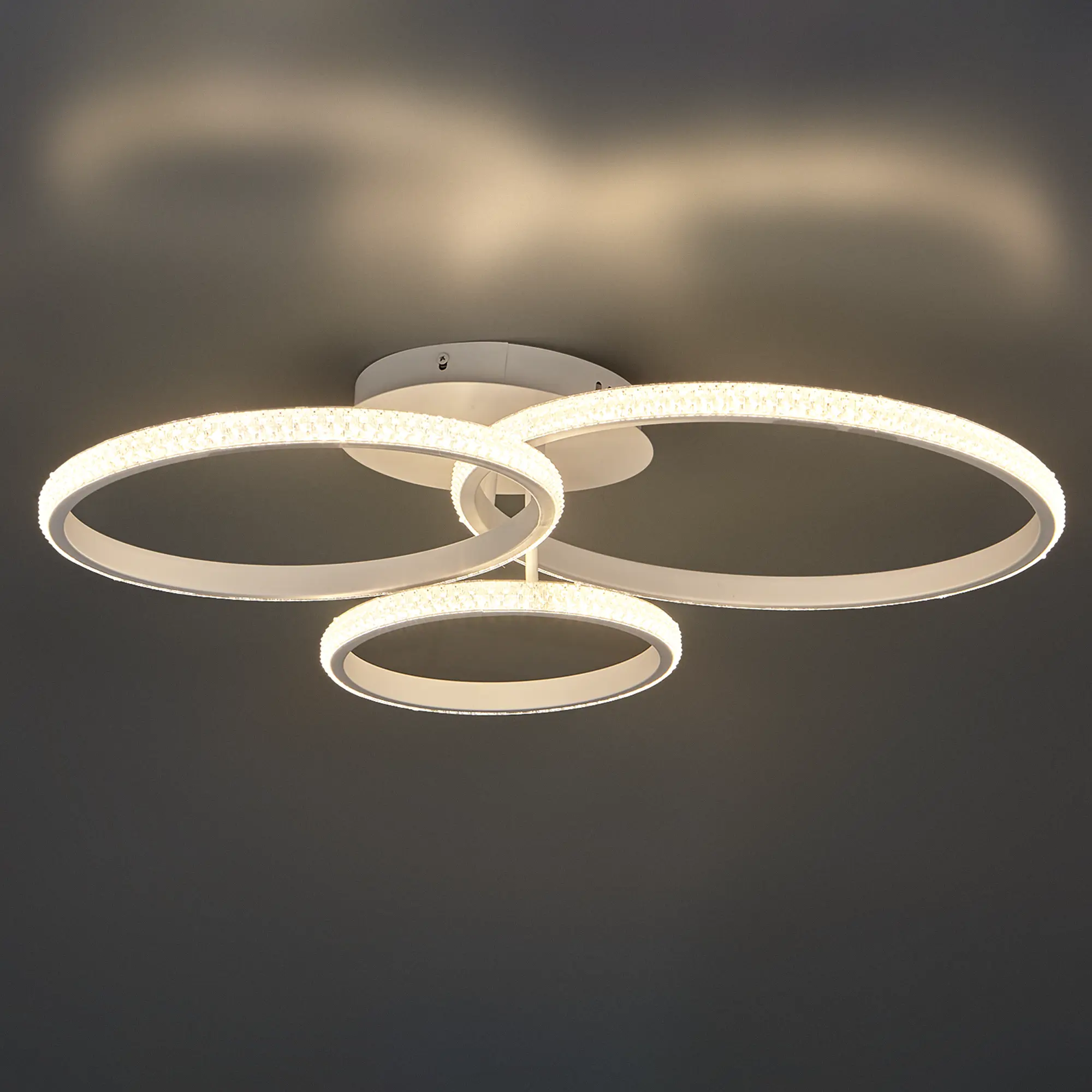 Изображение товара Люстра потолочная Novotech Over 358929 LED белая современная энергосберегающая