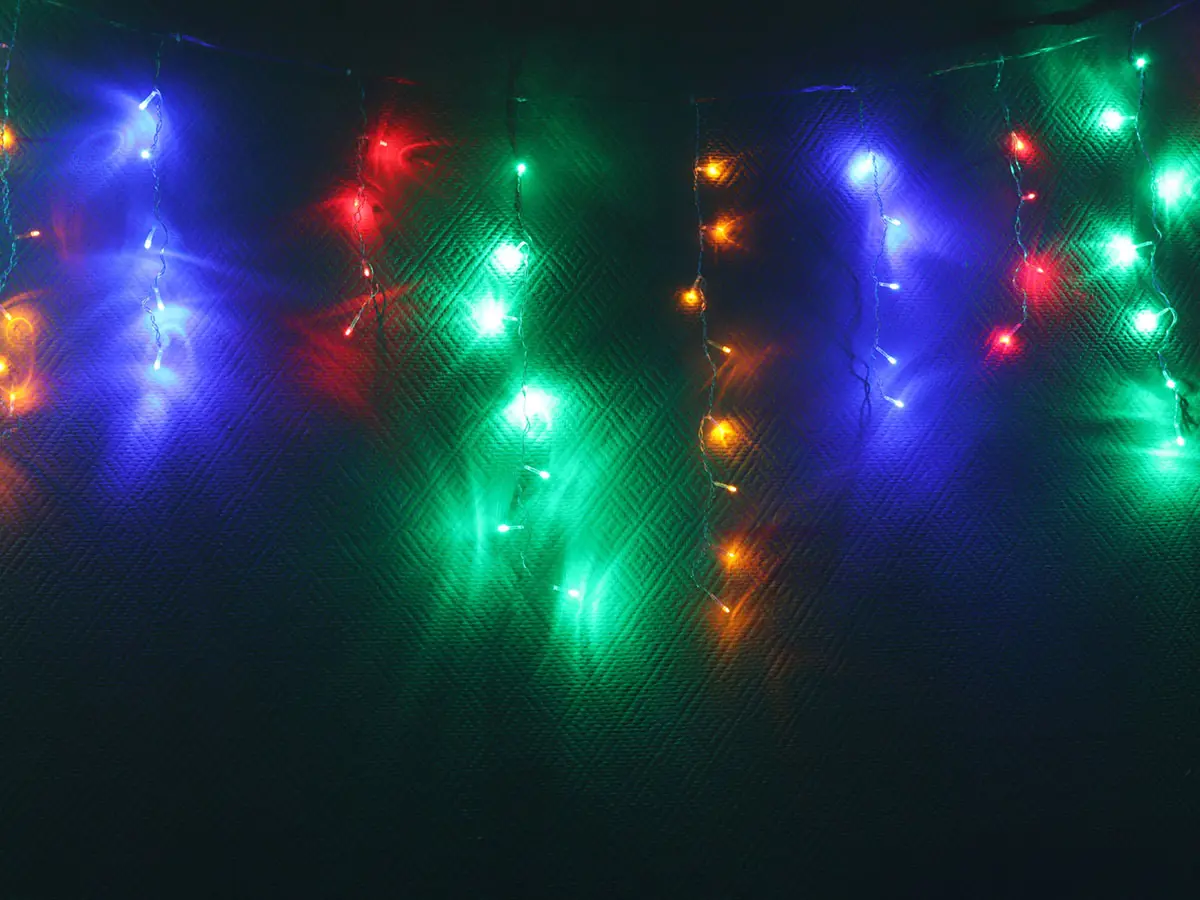 Изображение товара Электрогирлянда комнатная Зимняя сказка 9137-30 бахрома 3 м 96 ламп прозрачный 8 режимов работы