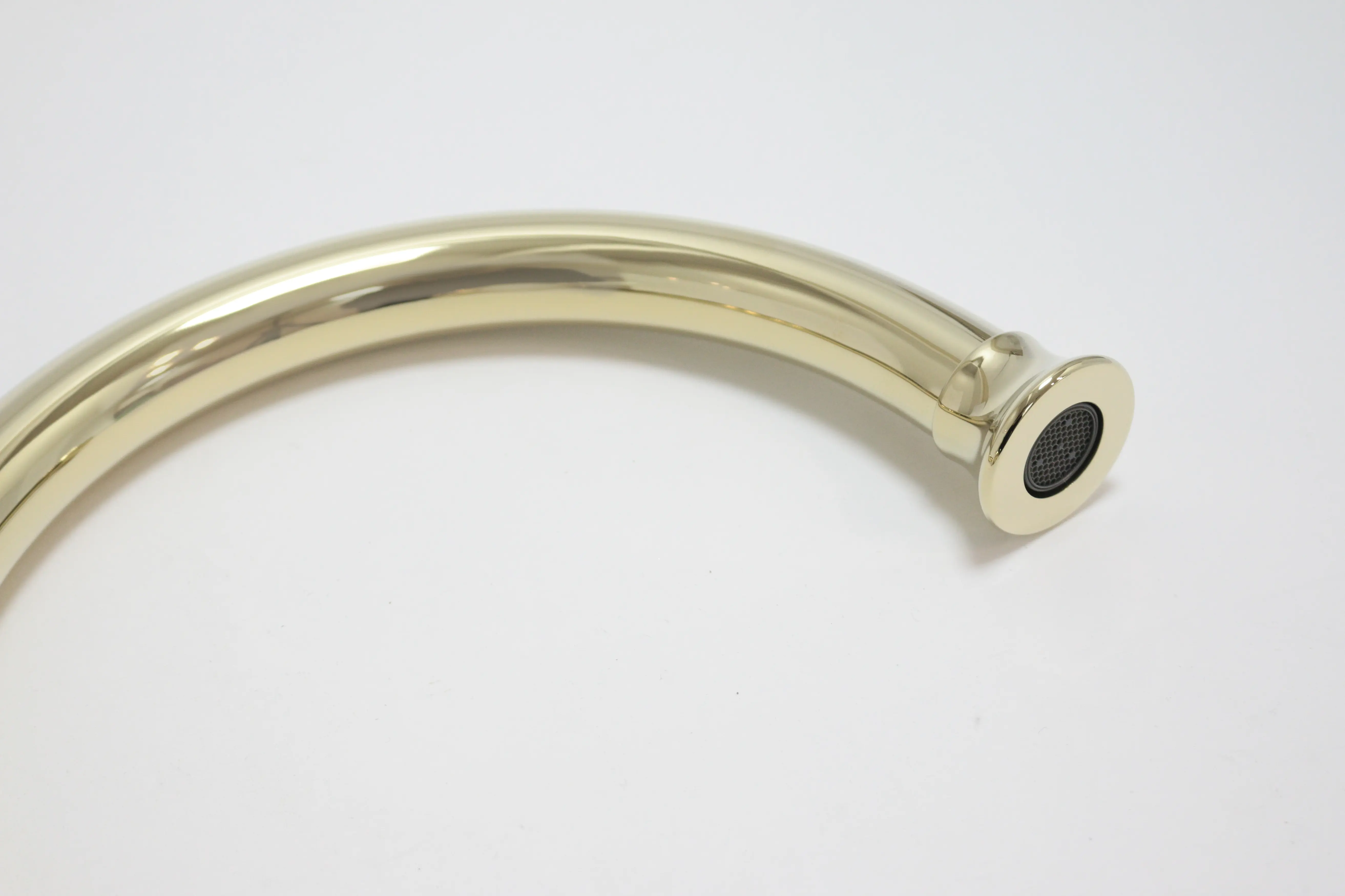 Изображение товара Однорычажный смеситель Oute T9013bg излив 25 см цвет золотой