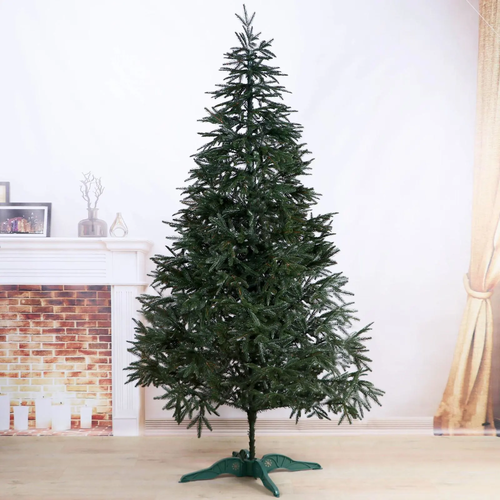 Изображение товара Ель новогодняя искусственная Simaland 1638481 Альпийская 210 см