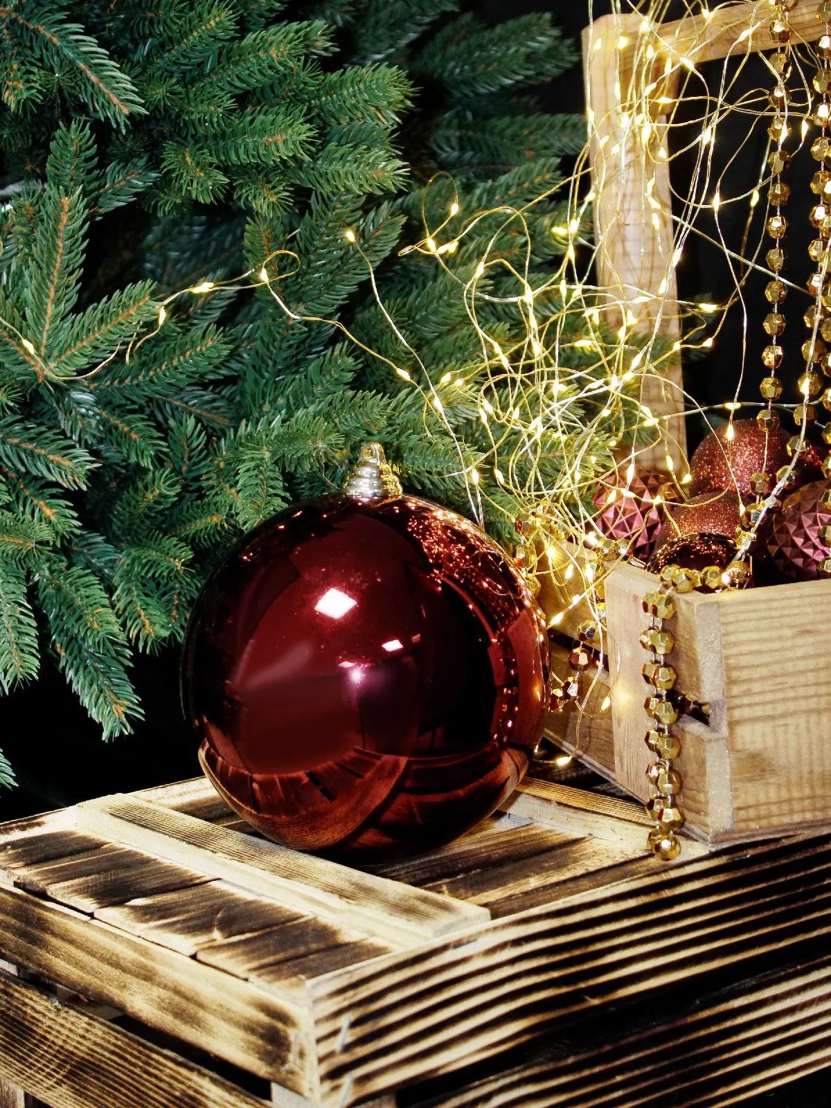 Изображение товара Елочный шар China dans 150SP01-01W 15 см пластик красный