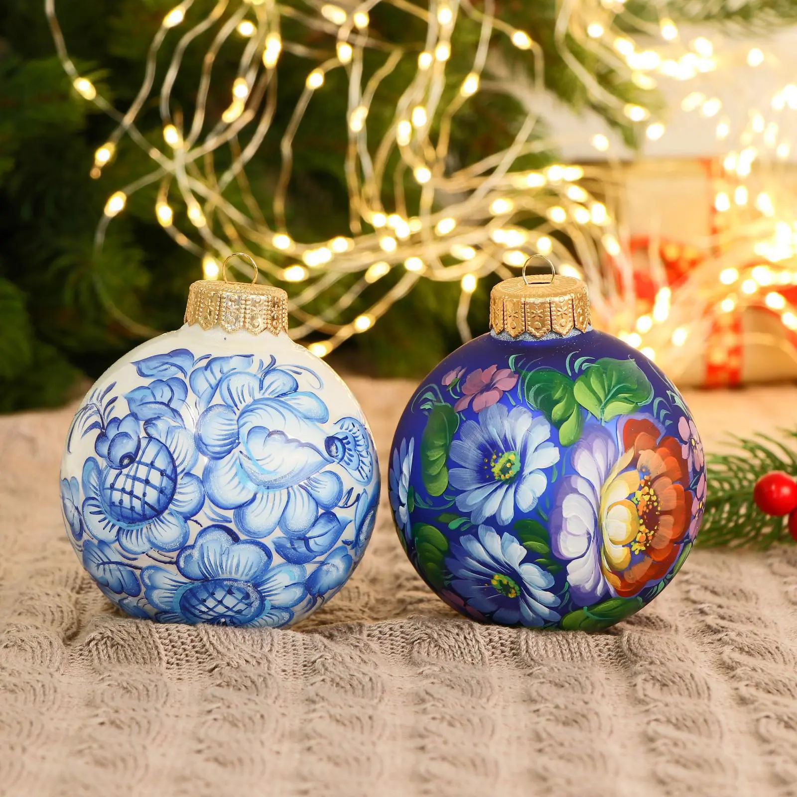 Изображение товара Набор елочных шаров Ферма радости 5182802 Блики счастья 10 см стекло разноцветный 4 шт