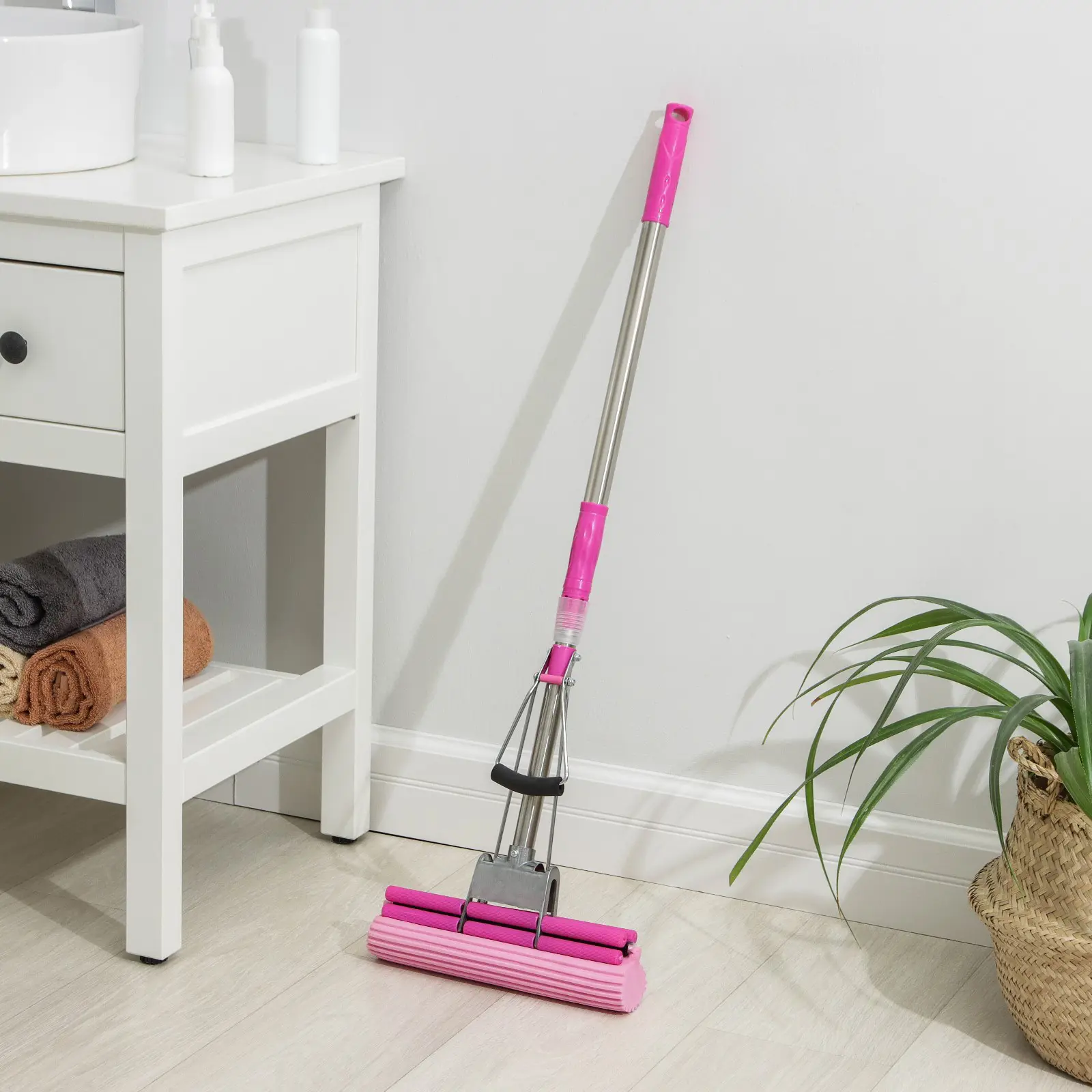 Изображение товара Швабра ДОЛЯНА 1861308 89-107 см