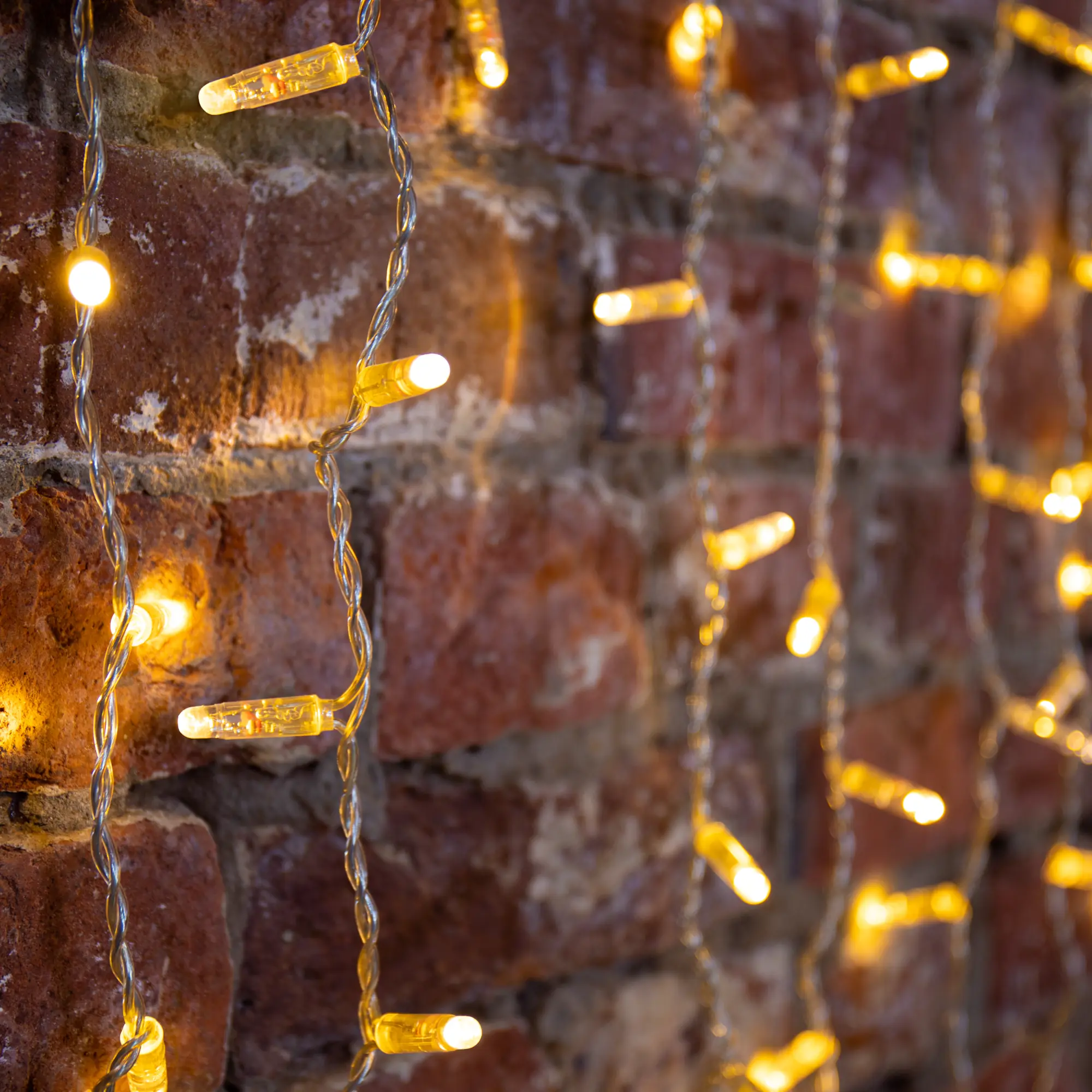 Изображение товара Гирлянда светодиодная дождь Neon-Night электрическая 2x3 м теплый белый свет 1 режим 600 ламп цвет прозрачный