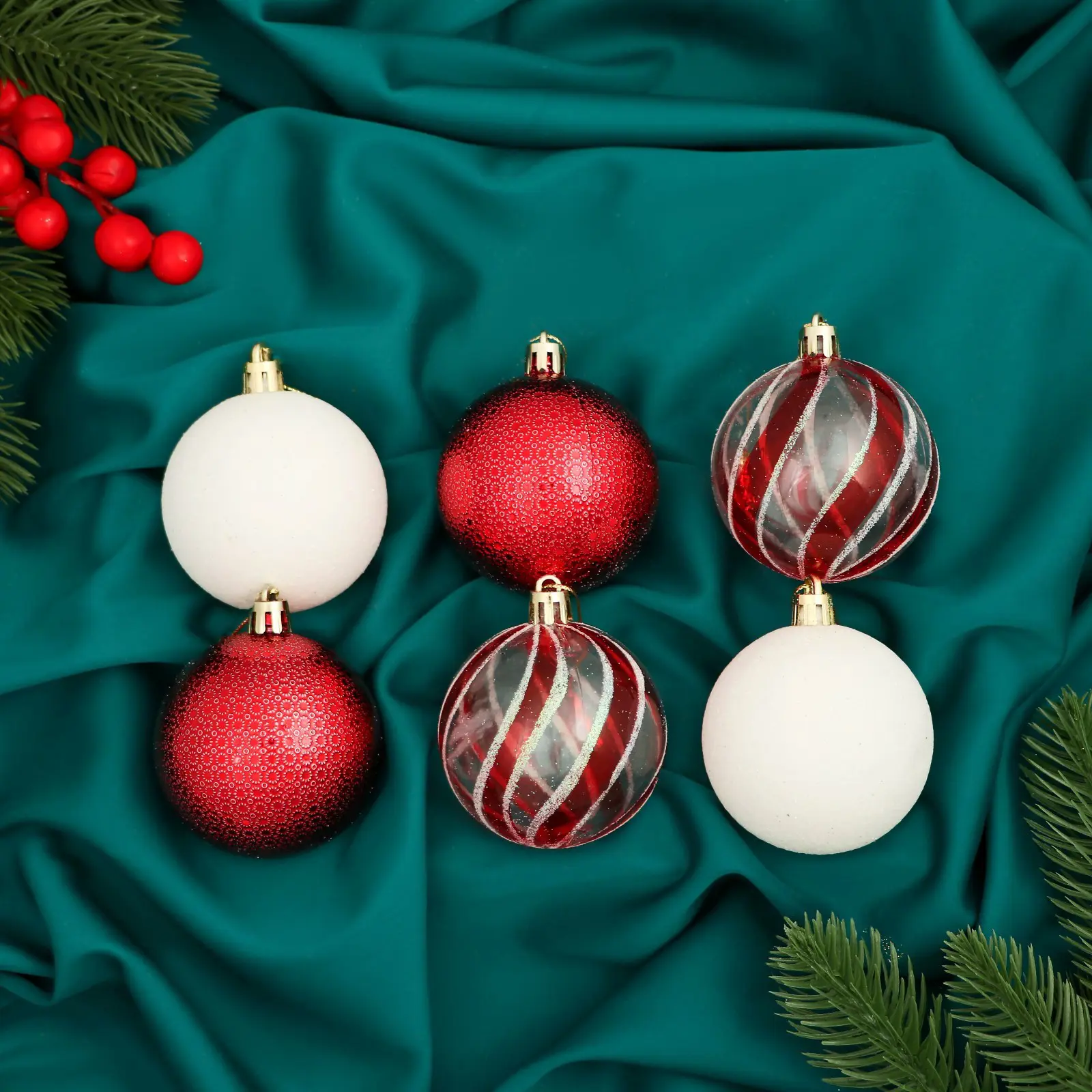 Изображение товара Набор елочных шаров Зимнее волшебство 9510455 Агнет 6 см пластик красный 12 шт