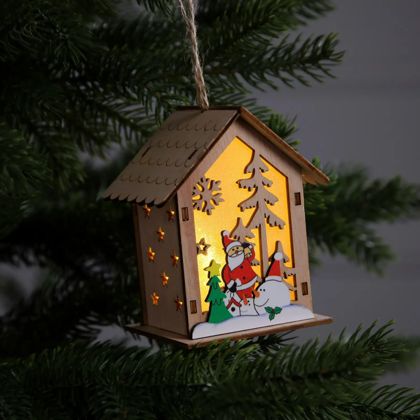 Изображение товара Елочная игрушка Дед мороз со снеговиками Luazon lighting 9594140 11 см бежевый