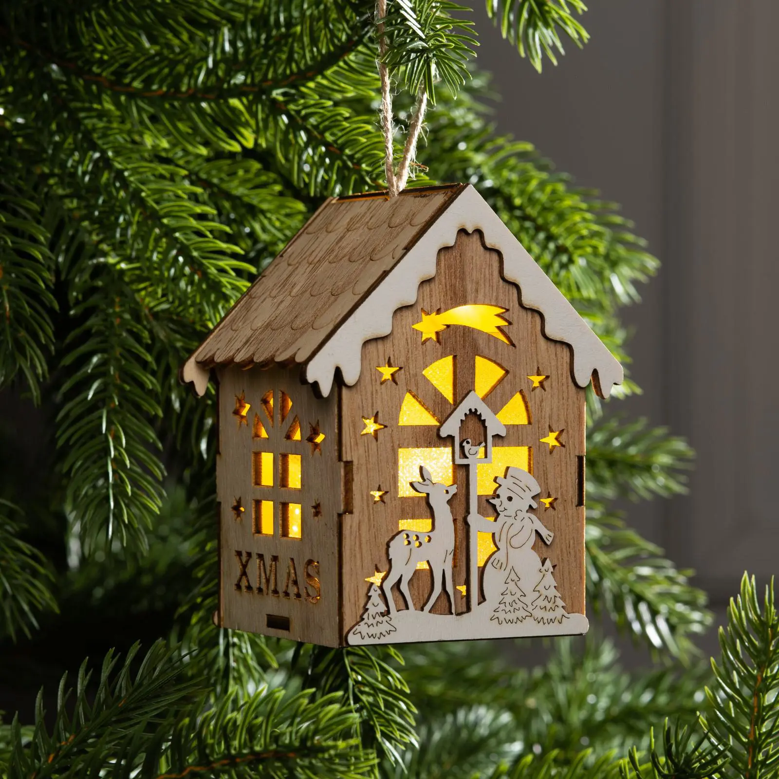 Изображение товара Елочная игрушка Домик с оленем и снеговиком Luazon lighting 6117292 11 см бежевый