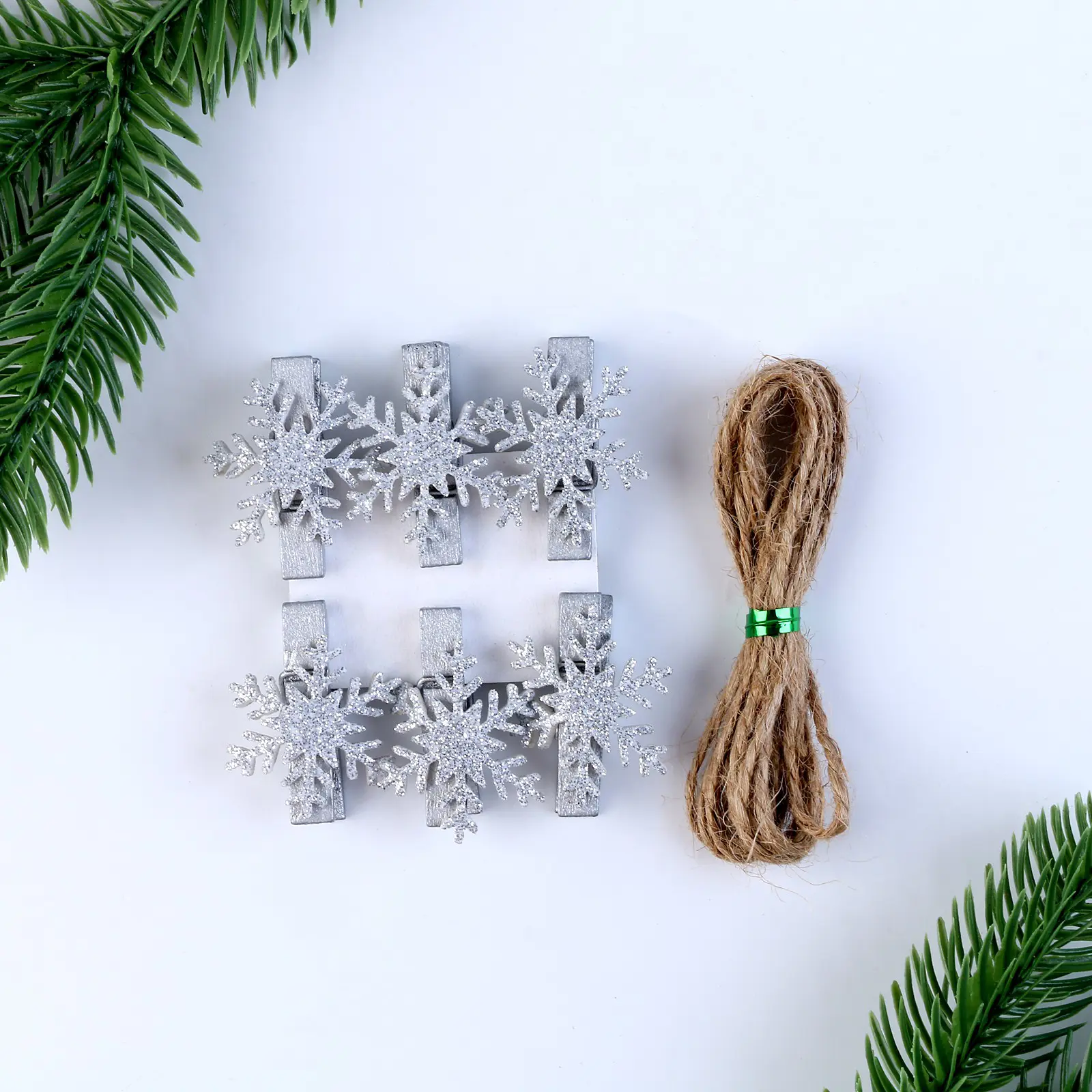 Изображение товара Набор елочных игрушек Снежинки Лесная мастерская 9803194 серый/серебристый 6 шт