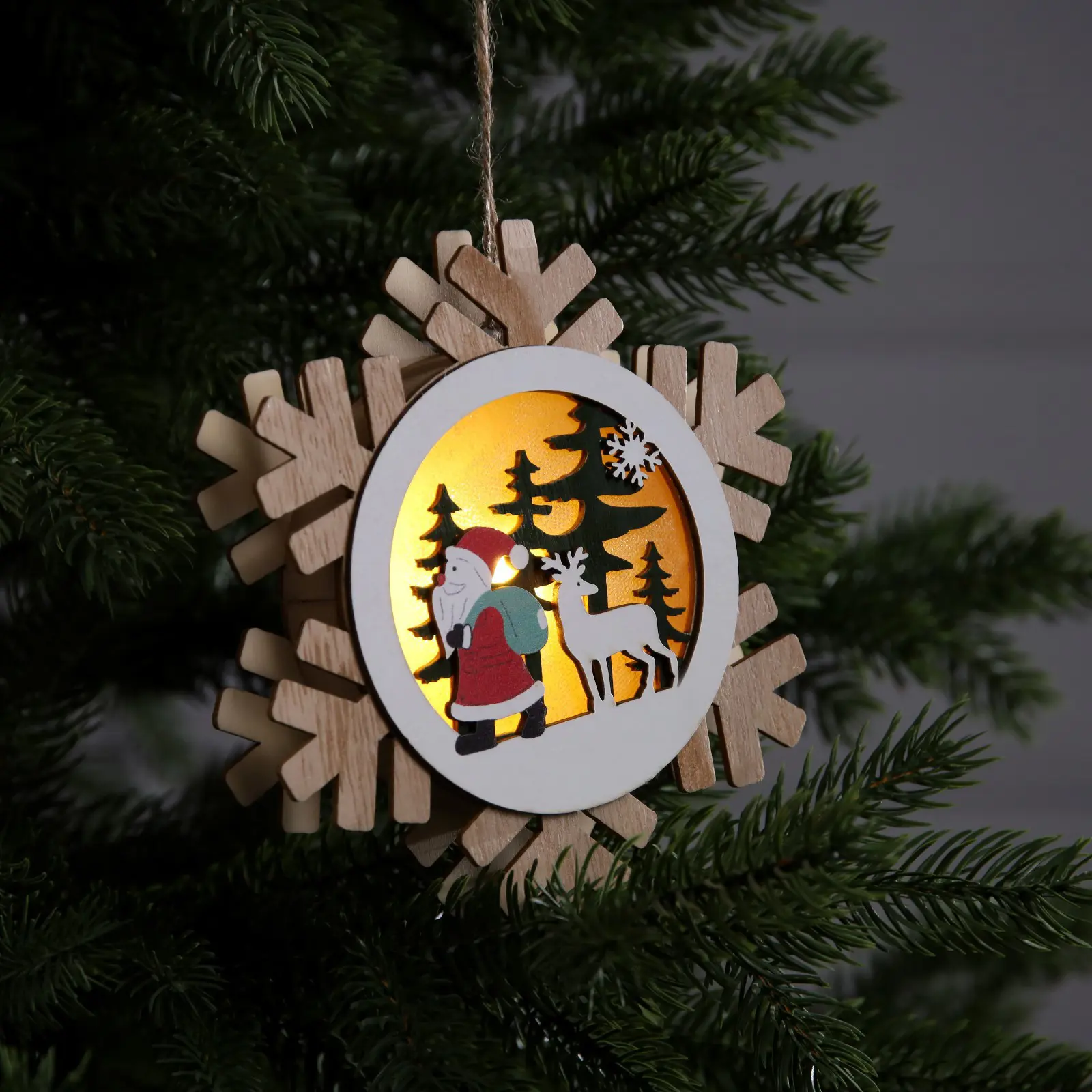 Изображение товара Елочная игрушка Дед мороз с подарками Luazon lighting 9594145 бежевый