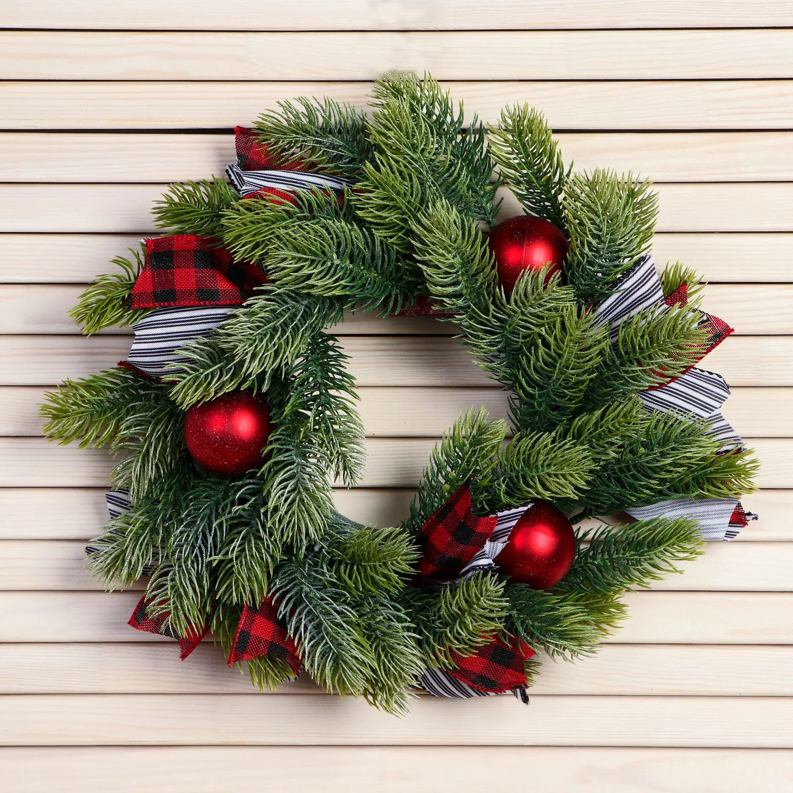 Изображение товара Рождественский венок Зимнее волшебство 9692756 ø 30 см с декором