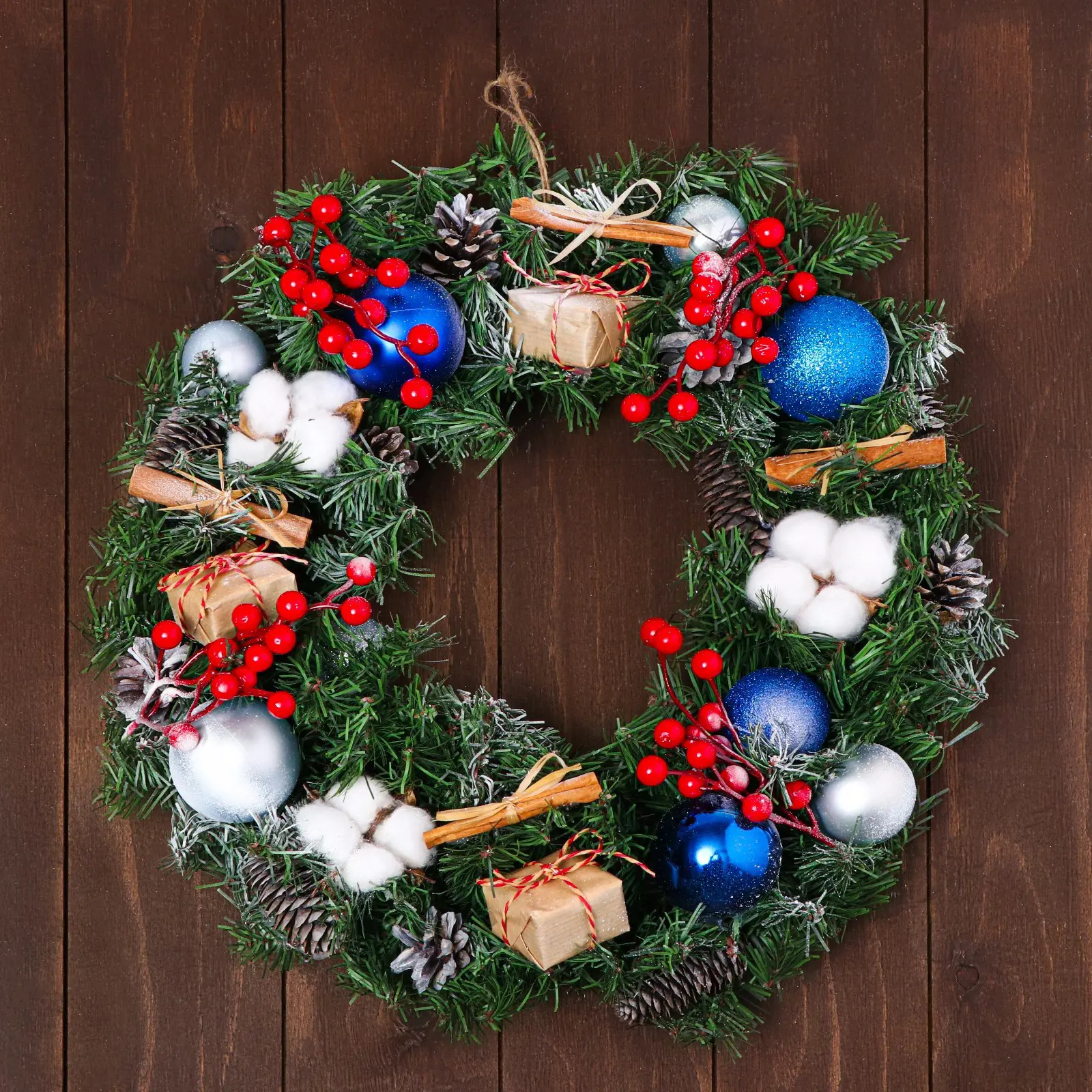 Изображение товара Рождественский венок Зимнее волшебство 4537069 ø 45 см с декором