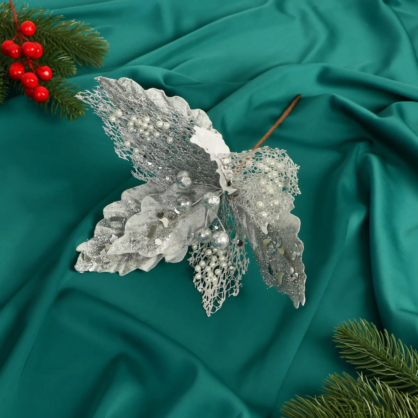 Изображение товара Декоративный предмет Зимнее волшебство 9698959 ø 24 см с декором