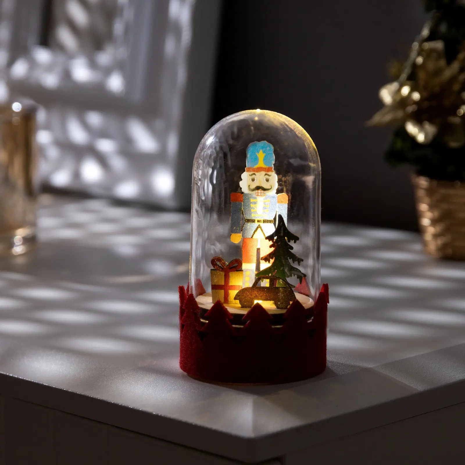 Изображение товара Светящаяся электрическая фигура Щелкунчик для дома Luazon lighting 0 ламп h 6 см разноцветный