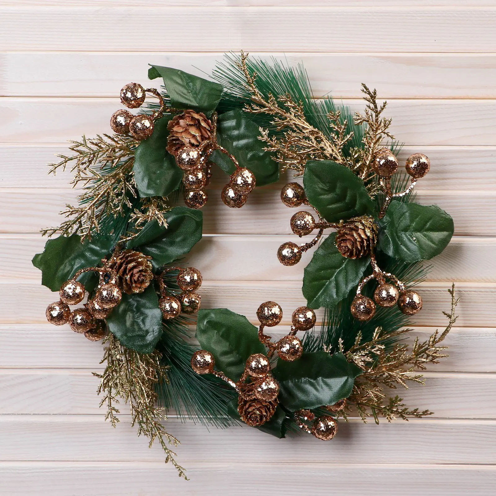 Изображение товара Рождественский венок Зимнее волшебство 9692863 ø 19 см с декором