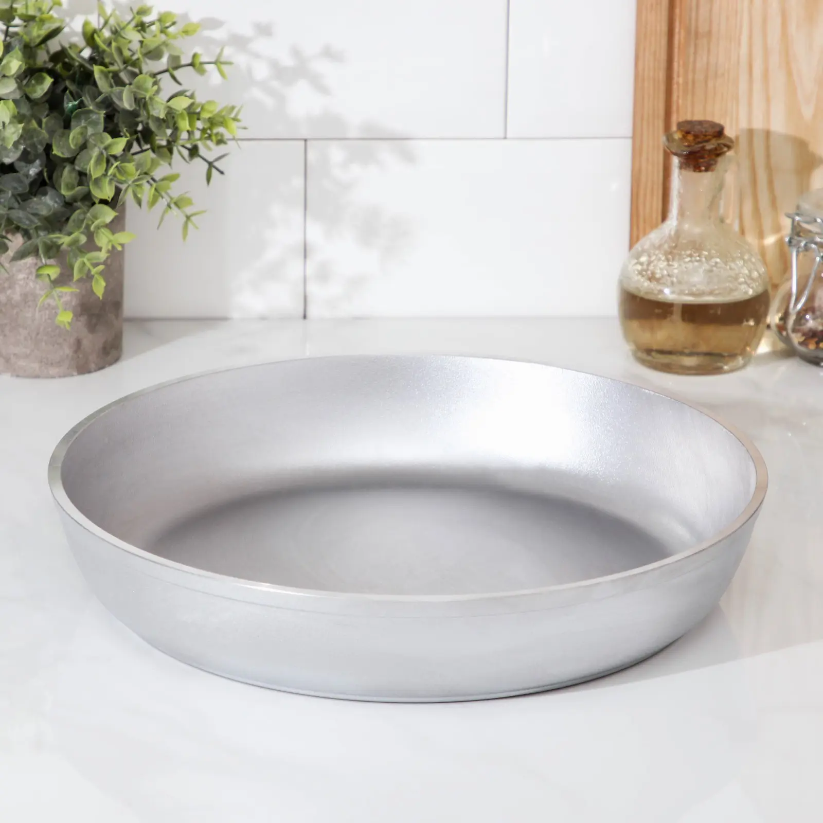 Изображение товара Сковорода Kukmara 1224546 30 см без крышки алюминий литой цвет серебристый