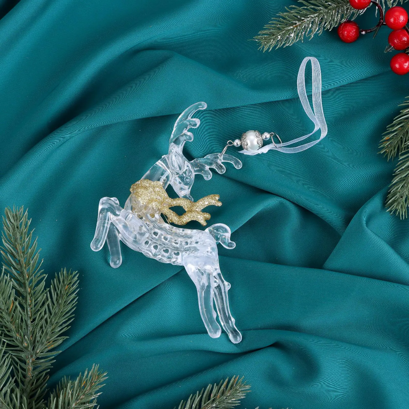 Изображение товара Елочная игрушка Олень в прыжке с шарфом блеск Зимнее волшебство 6953976 13 см прозрачный