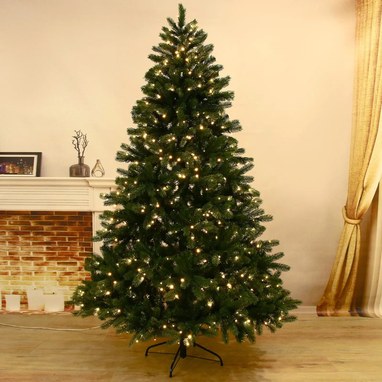 Изображение товара Ель новогодняя искусственная Зимнее волшебство 1108624 Эксклюзив 210 см