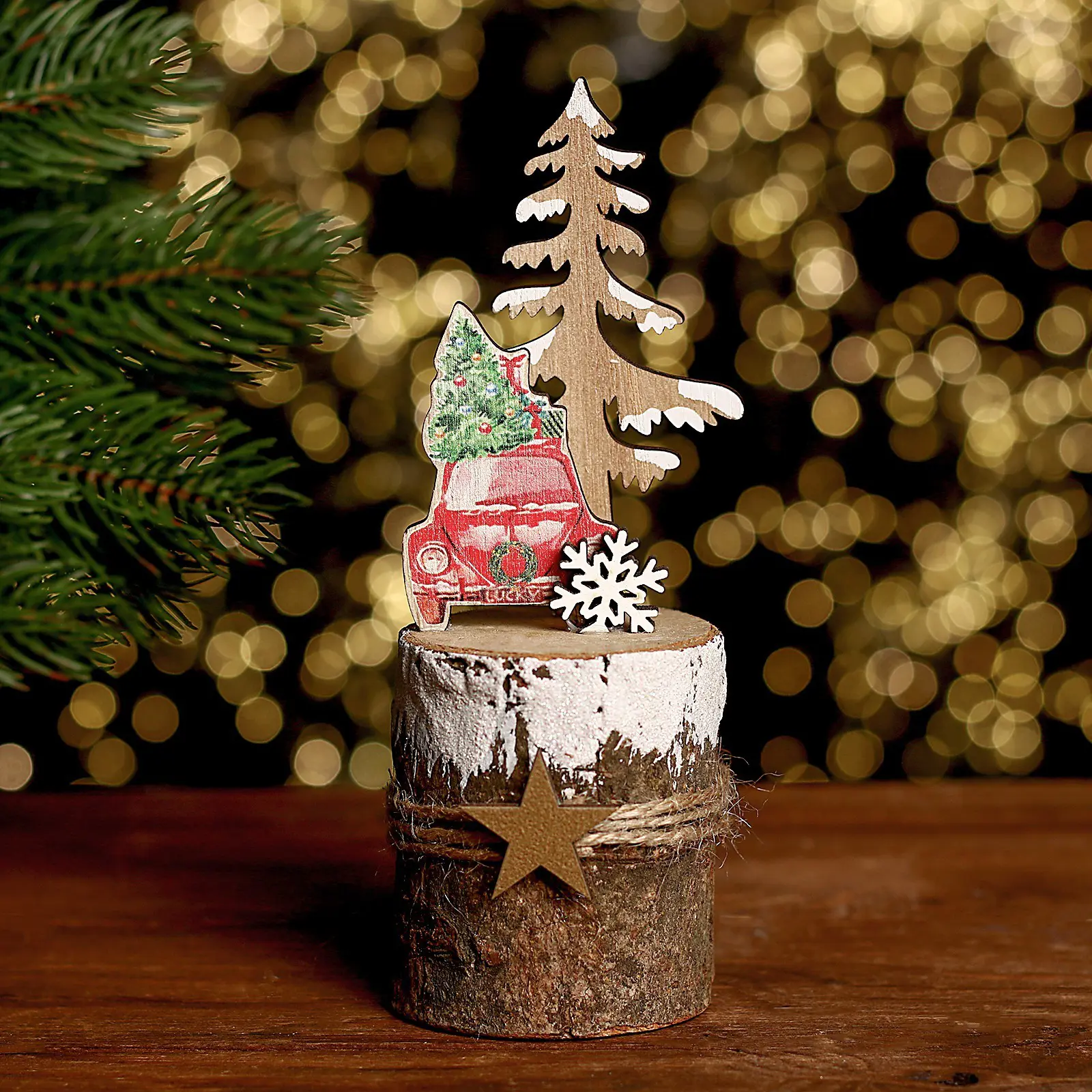 Изображение товара Новогодний декор Лесная Мастерская Новогоднее авто на пеньке 7x7x17 см