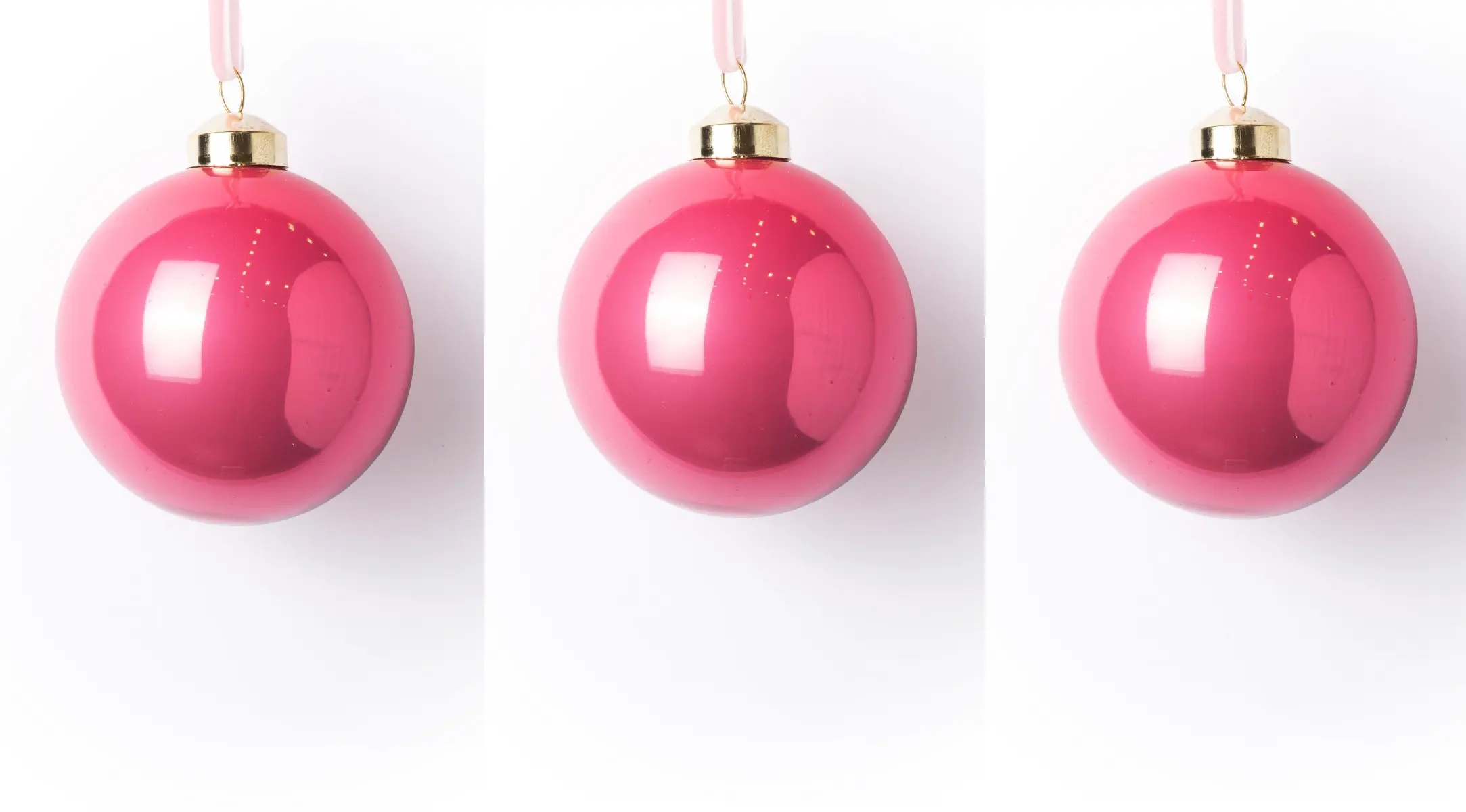 Изображение товара Набор Karlsbach 14504 из 3-х ярко-розовых глянцевых шаров 8 см