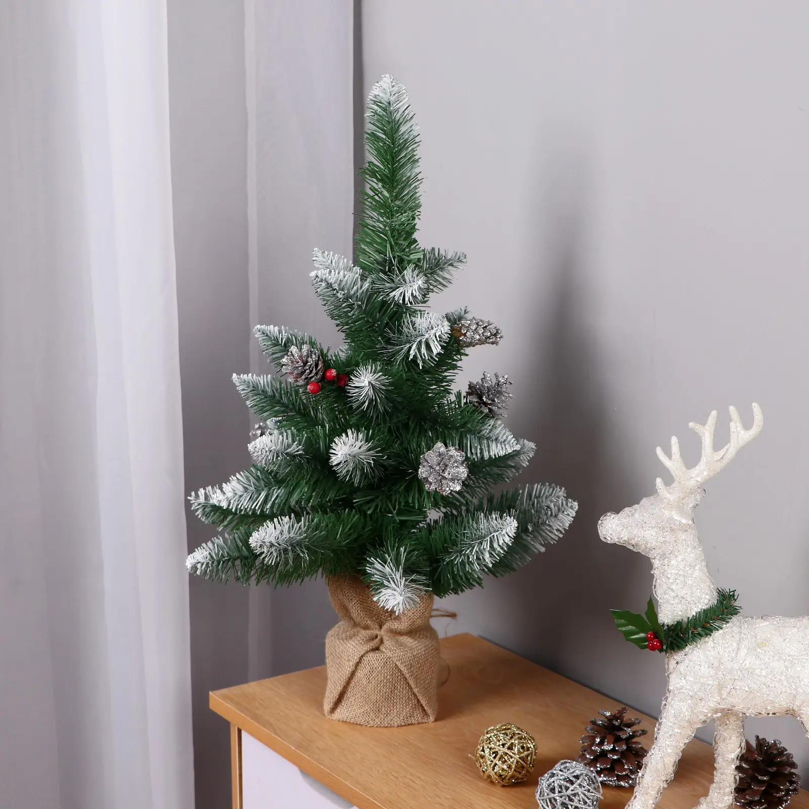 Изображение товара Ель новогодняя искусственная Simaland 10111384 Кармен заснеженная 55 см