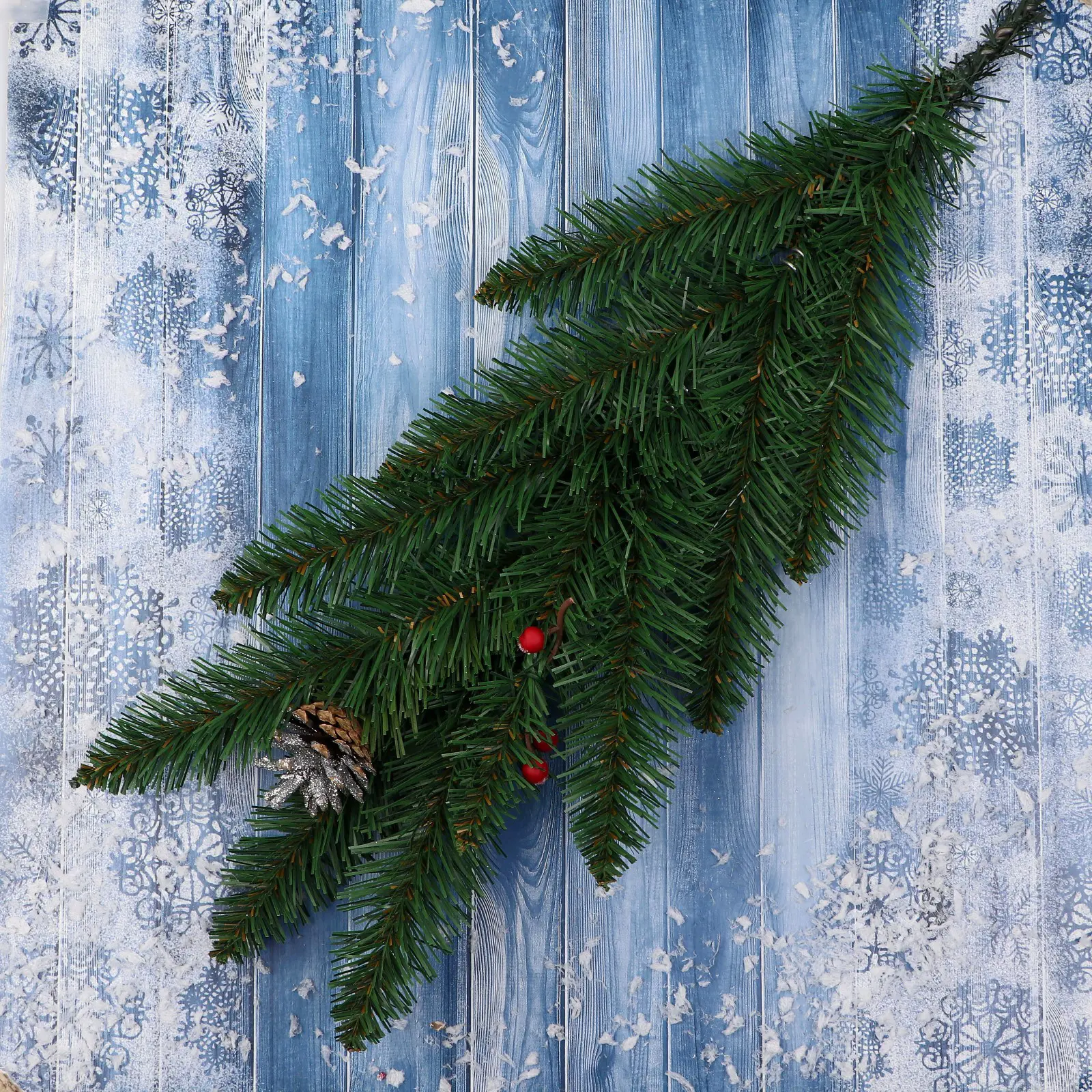 Изображение товара Ветка искусственная Simaland декоративная Лесная шишки-ягоды 60 см