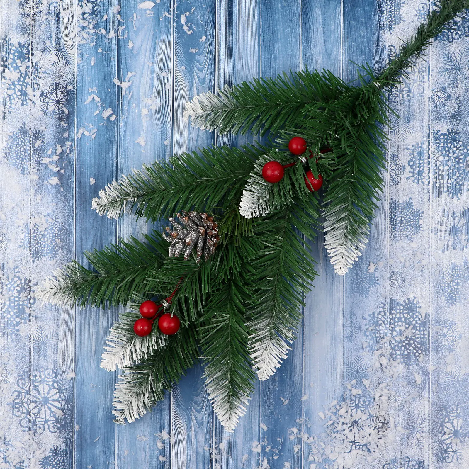 Изображение товара Ветка искусственная Simaland декоративная Рождевственская шишки золото -ягоды 40 см