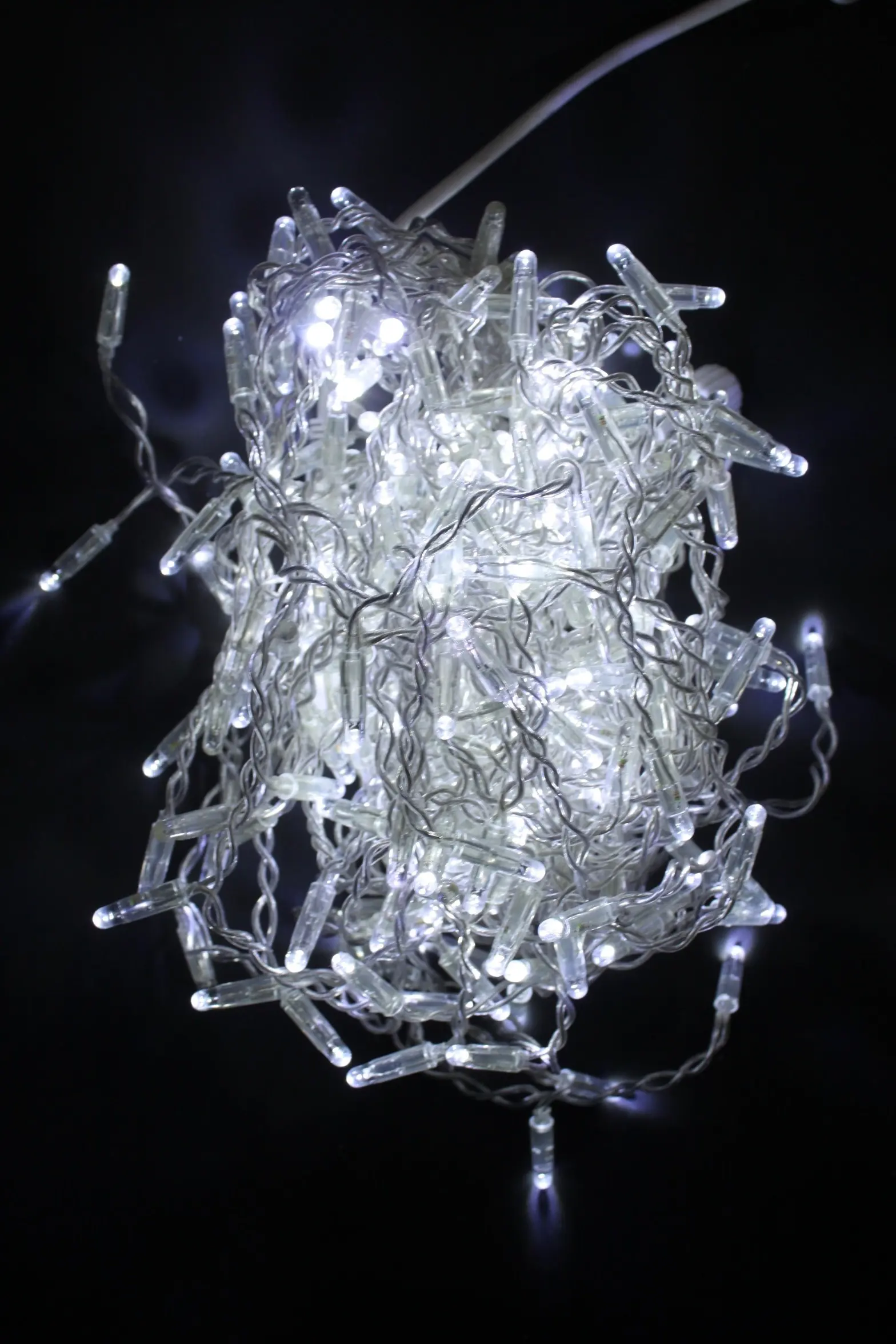 Изображение товара Электрогирлянда универсальная China dans dd1814 бахрома 5x5 м 250 ламп холодный белый (голубой) 1 режим работы